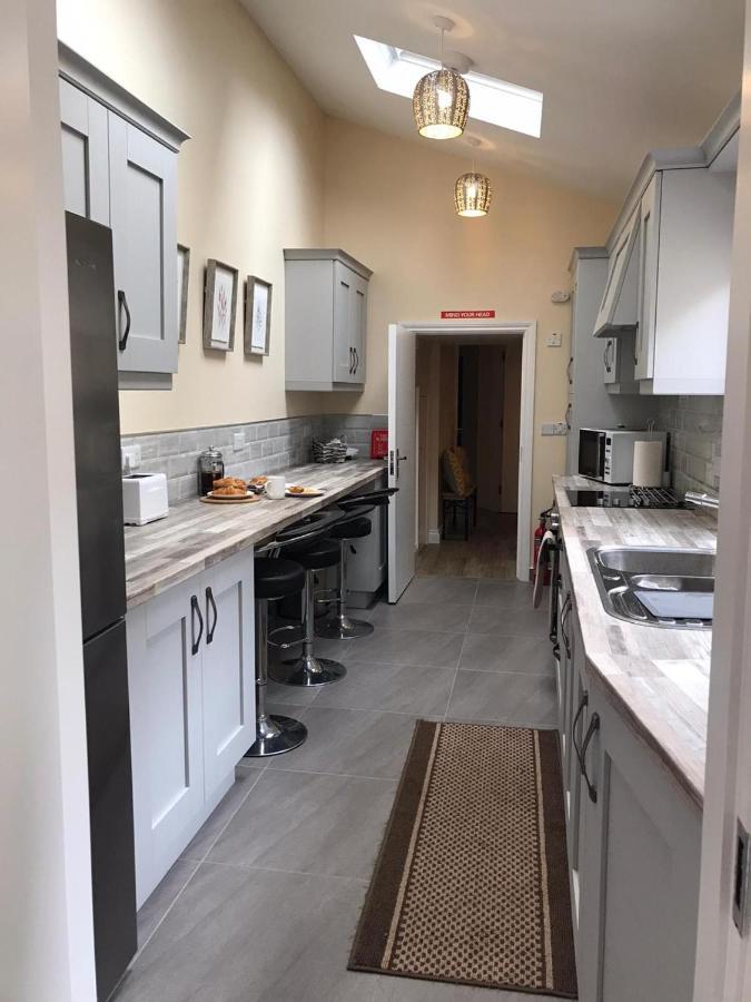 Helens House Derry City Centre Remarkable 3-Bed Exterior photo